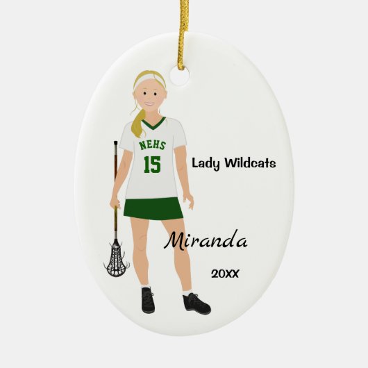 Blonde Vrouw Lacrosse Player in groen en wit Keramisch Ornament (Voorkant)