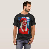 Blondine dame in rood t-shirt (Voorkant volledig)