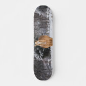Blondine Paard Walk In De Sneeuw Skateboard (Voorkant)
