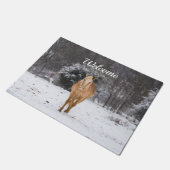 Blondine Paard Walk In De Sneeuw Welkom Deurmat (Schuin)