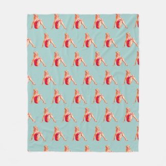 Blondine Pin-up in Rood Badpak Blauw Fleece Deken