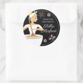 Blondine vrouw bakkerij uit de keuken van ronde sticker (Tas)