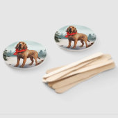 Bloodhound-hond in de sneeuw met Kerstmis Handwaaier (Niet-gemonteerd)