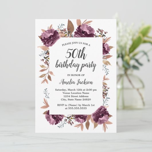 Bloom Paarse Waterverf 50th Birthday Invitation Kaart (Staand voorkant)