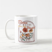 Bloom waar je bent geplant, bloemen van wilde bloe koffiemok (Links)