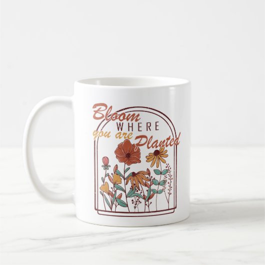 Bloom waar je bent geplant, bloemen van wilde bloe koffiemok (Links)