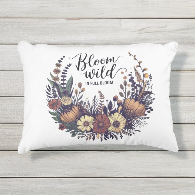 Bloom Wild: Earthy Wildflower Bouquet Design Buitenkussen (Voorkant)
