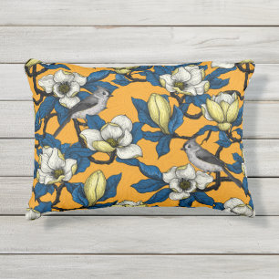 Bloomende magnolia en timuizvogel 3 buitenkussen