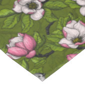 Bloomende magnolia en titmuisvogel 2 tafelkleed (Gekanteld)