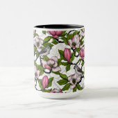 Bloomende magnolia en titmuisvogel mok (Midden)