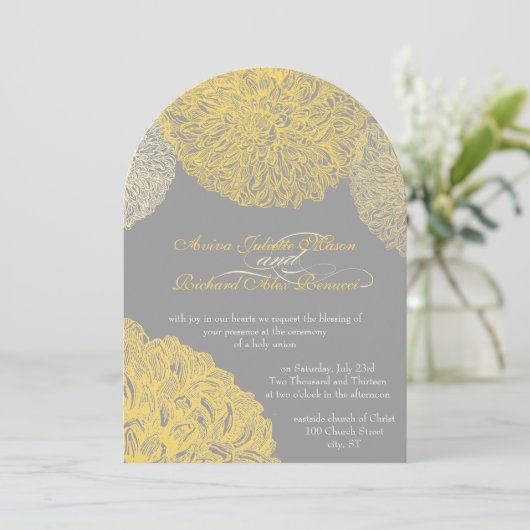 Blooming Dahlia Yellow Iris Wedding Kaart (Staand voorkant)