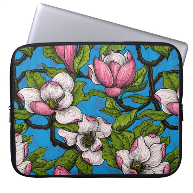 Blooming magnolia op blauw laptop sleeve (Voorkant)