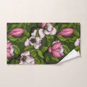 Blooming magnolia op donkergroen bad handdoek (Handdoek)