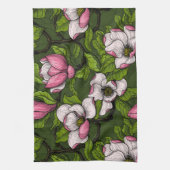 Blooming magnolia op donkergroen theedoek (Verticaal)