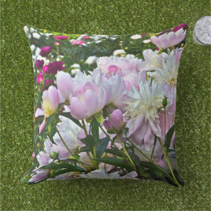 BLOOMING PEONIES OUTDOOR ACCENT KUSSEN
