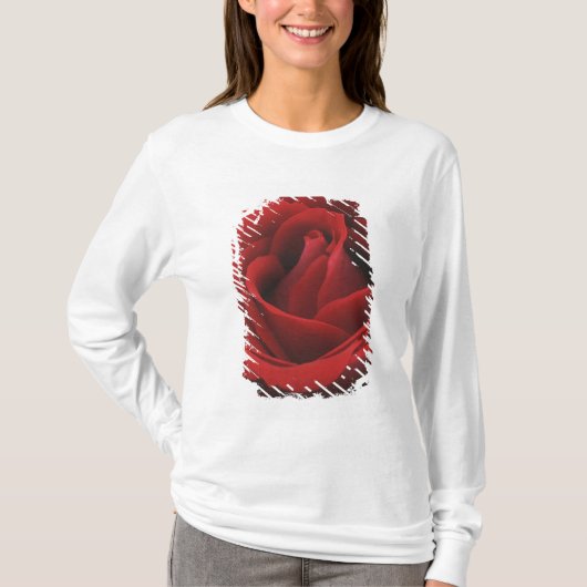 Blooming Red Rose T-shirt (Voorkant)
