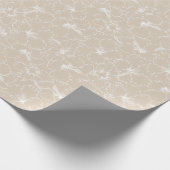 Blooming White Hibiscus Flowers op Taupe Cadeaupapier (Hoek)