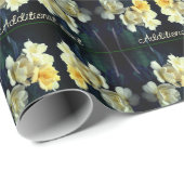 Blooming Yellow Roses Abstract gepersonaliseerd Cadeaupapier (Rol Hoek)