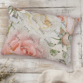 Blooms of Love: Roze en witte rozen op linnen Accent Kussen