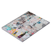 Blootgestelde weersmuur met gescheurde straatpost notitieboek (Linkerzijde)