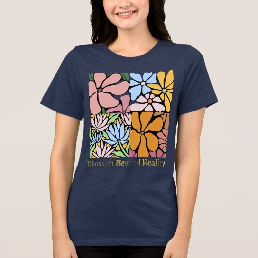 Blossom Beyond Reality – Abstract Flower Art Desig Tri-Blend Shirt (Voorkant)