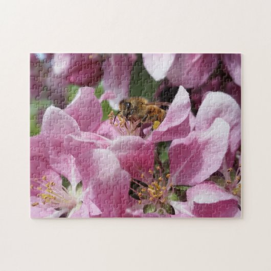 Blossom van honingbijen met roze krabappelboom legpuzzel (Horizontaal)
