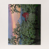 Blossombere peerboomgaard met Barn nabij de Hood Legpuzzel (Verticaal)