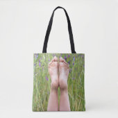 blote voeten in wilde bloemen tote bag (Voorkant)