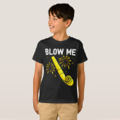 Blow Me Fireworks Countdown Happy New Year 2026 Co T-shirt (Voorkant volledig)