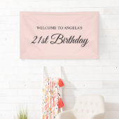 Blozen en Zwarte Elegante Script 21e Verjaardag Spandoek (Insitu)