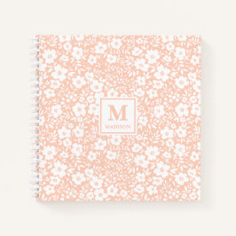 Blozend bloemendagboek met monogram notitieboek