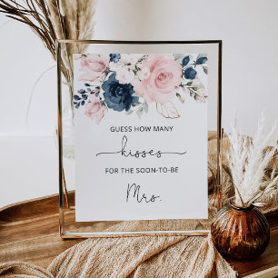 Blozend bloemendecor in marineblauw hoeveel kussen poster