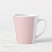 Blozend Roze Moderne Script Meisjesachtig Monogram Latte Mok (Rechts)