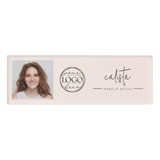 Blozend Roze Schrift Logo Foto Make-up Naambadge