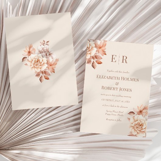 Blozende Beige Monogram Trouw Uitnodiging
