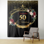 Blozende bordeauxrode en marineblauwe bloemige ver wandkleed (In situ)