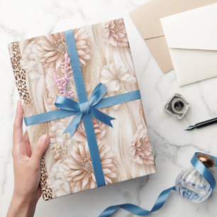 Blozende Crème Luipaard Bloemen Verjaardag Cadeaupapier
