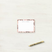 Blozende Roze Bloemmotief Voeg Je Naam Toe Post-it® Notes (Op bureau)