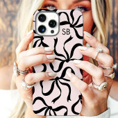 Blozende Roze En Zwarte Strik Monogram Case-Mate iPhone Case