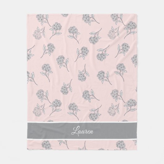 Blozende Roze Hortensia Bloemmotief Monogram Fleece Deken (Voorkant)