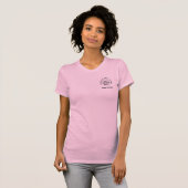 Blozende Roze Schrift Logo Make-up Staf T-shirt (Voorkant volledig)