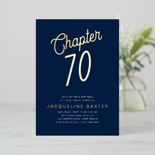 Blue 70th Birthday Gold Script Chapter 70 Party Folie Uitnodiging (Staand Voorkant)