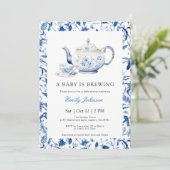 BLUE A Baby is Brouwen Baby shower Uitnodiging (Staand voorkant)
