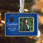 Blue Afstuderen Photo Inspirerend Quote Custom Verzilverd Omlijst Ornament<br><div class="desc">Dit op maat gemaakte afstuderen kerstversiering cadeau is voorzien van chique wit en gouden typografie onder een middelbare school of hogeschool naam voor de klas van 2025. Pas het aan met een inspirerend offerte onder uw foto voor een geweldig gepersonaliseerd cadeau voor afstuderen foto's.</div>