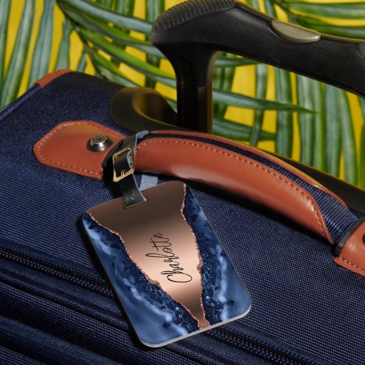 Blue agate marble roos gold name script bagagelabel (Voorkant Insitu 1)