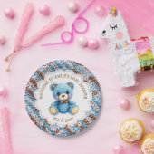 Blue and Brown Crocheted Teddy Bear It's a Boy Papieren Bordje (Feest)