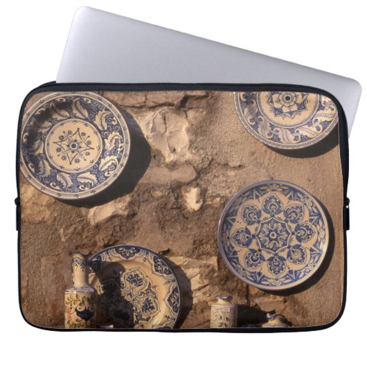 Blue and Cream Pottery Umbria Poster Plaque Laptop Sleeve (Voorkant)