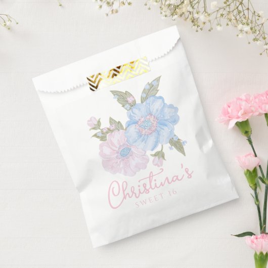Blue and Pink Grandmillennial Floral Sweet 16 Bedankzakje (Gezegeld)