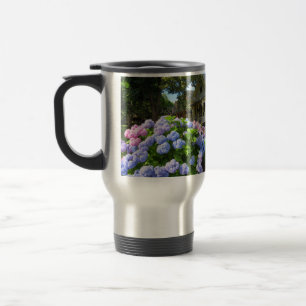 Blue and Pink Hydrangeas - Martha's wijngaard Reisbeker