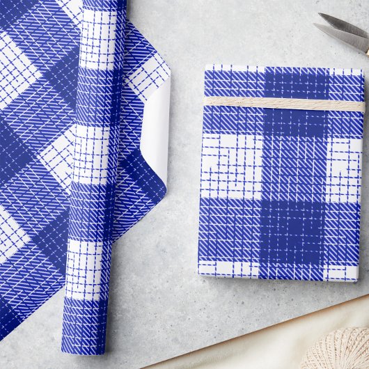 Blue and White Bold Checkered Plaid Design  Cadeaupapier
